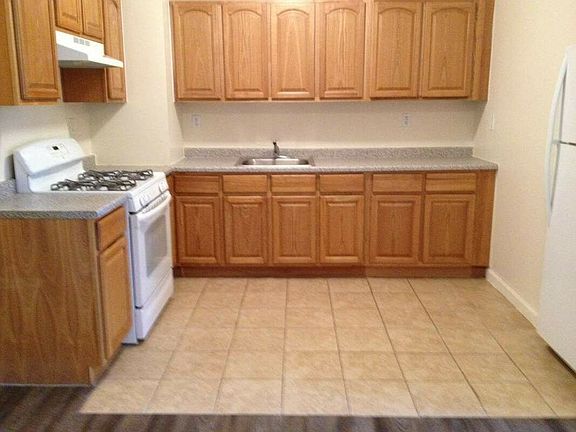 4th image of 23-22 Broadway #4B