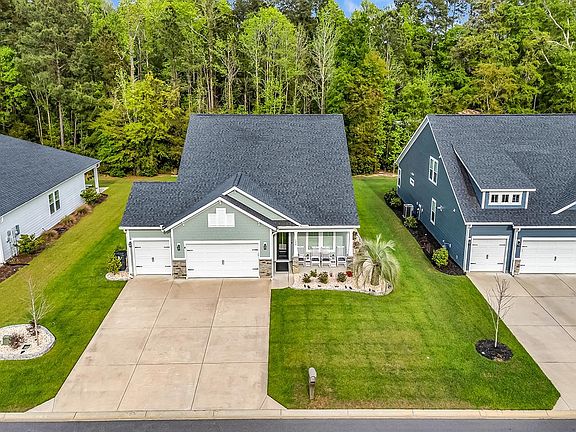 2nd image of 122 Caroline Ct.