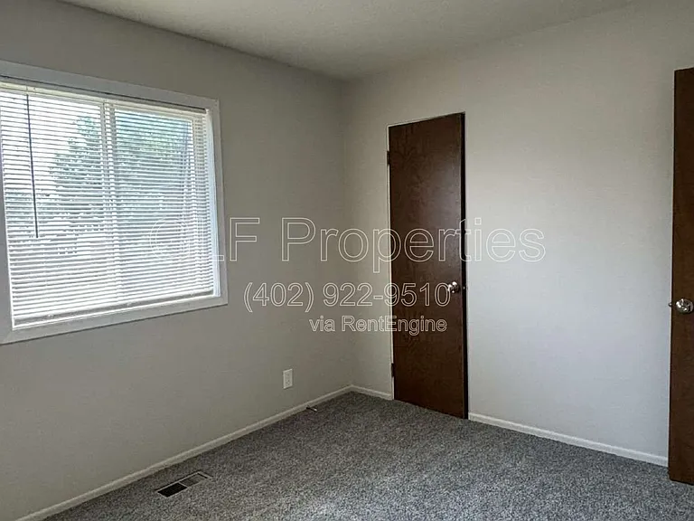 823 N 2nd St #5 — Photo 5
