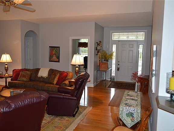 3rd image of 5901 Brickshire Dr