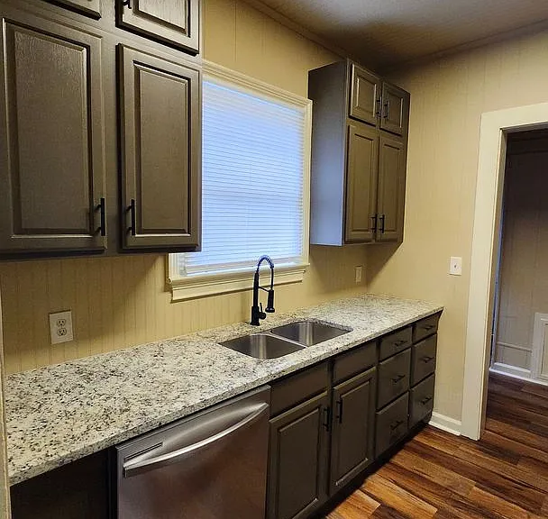 1029 Katherwood Dr SW — Photo 7