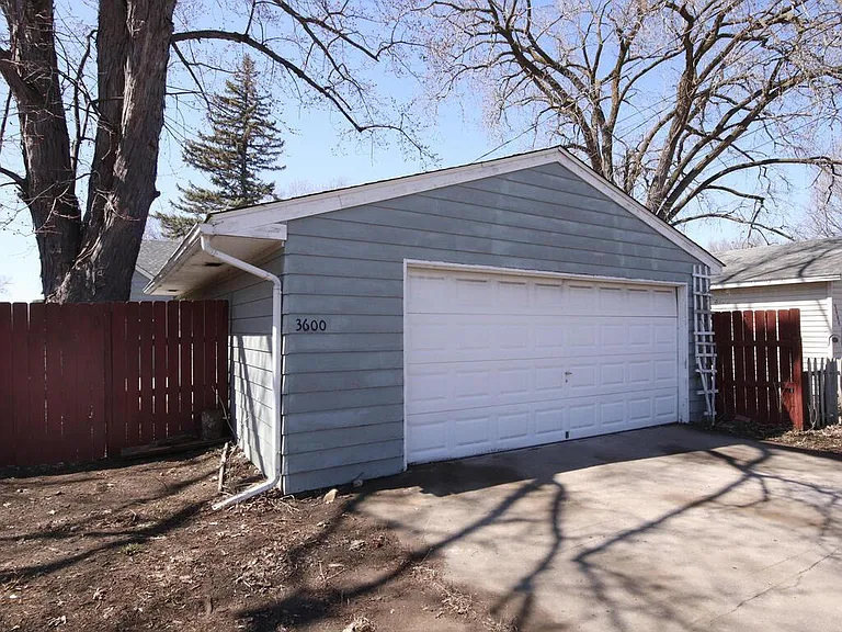 3600 Quail Ave N — Photo 20