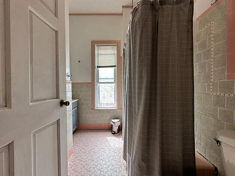 124 Almy St #2D — Photo 12