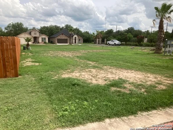 134 Sutton Place-Lot 29 LOT 29, Uvalde, TX 78801