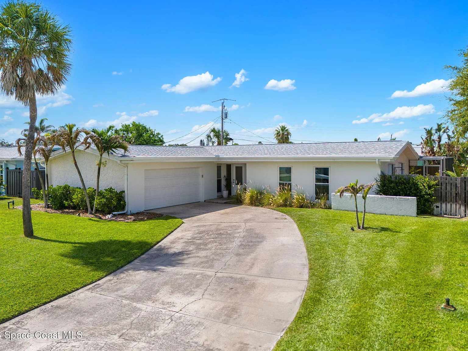 4 bed, 2.0 bath, 1351 sqft, $3,800 — Photo 1