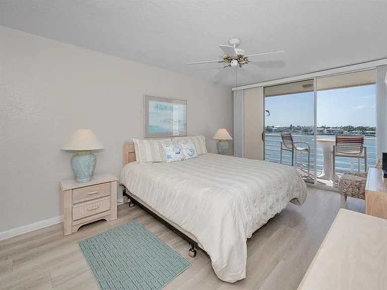 6085 Bahia Del Mar Cir #467 — Photo 11