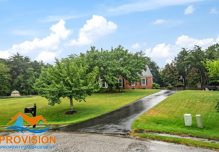 119 Fordham Dr — Photo 1