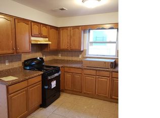 914 S 18th St #1, Newark, NJ 07108