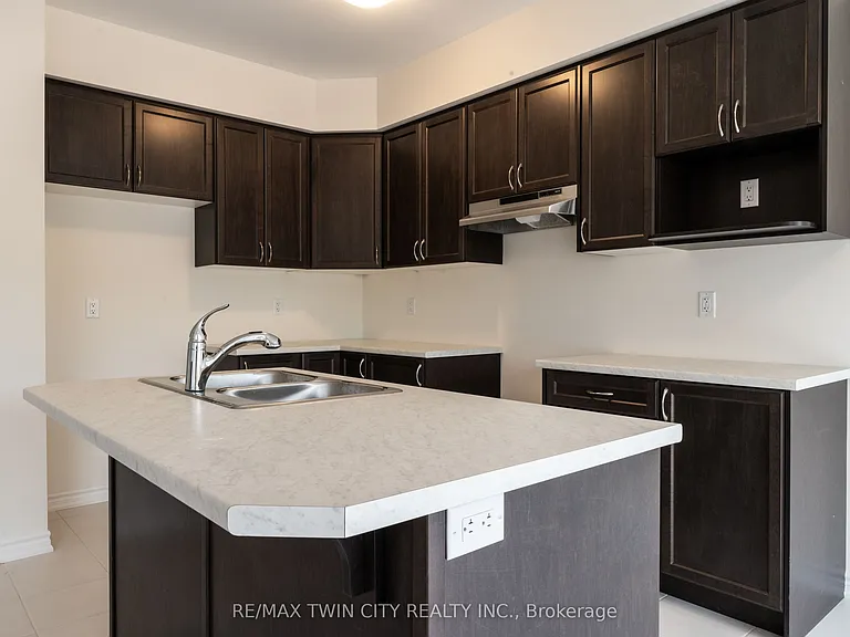 33 Dennis Ave — Photo 9