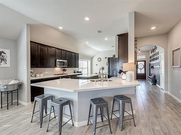 3rd image of 825 San Madrid Trl