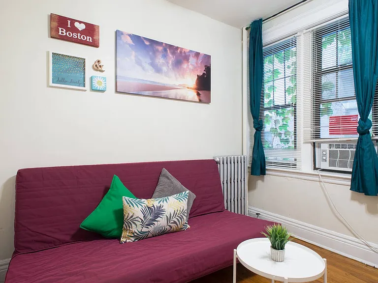 58 Queensberry St #3 — Photo 7