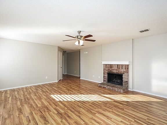 4th image of 1625 Sierra Meadow Ln