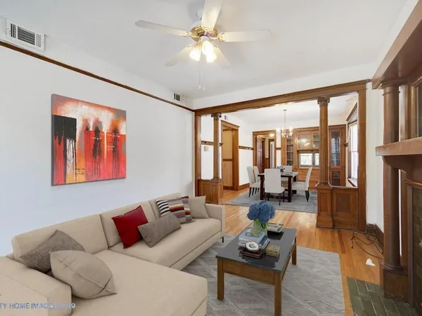 2774 N Kenmore Ave, Chicago, IL