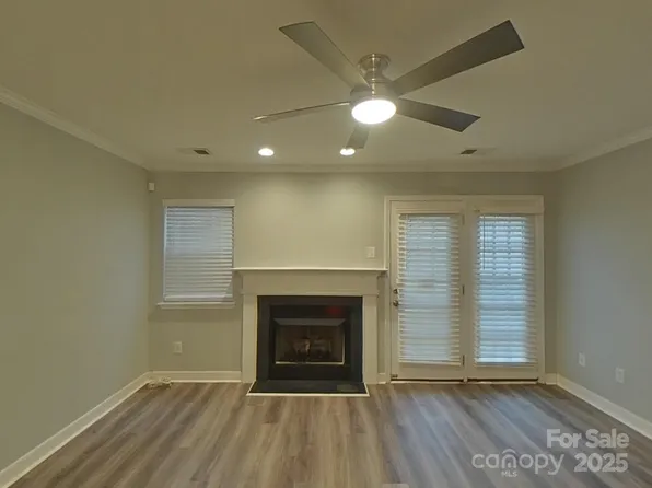 1826 Birch Heights Ct, Charlotte, NC 28213