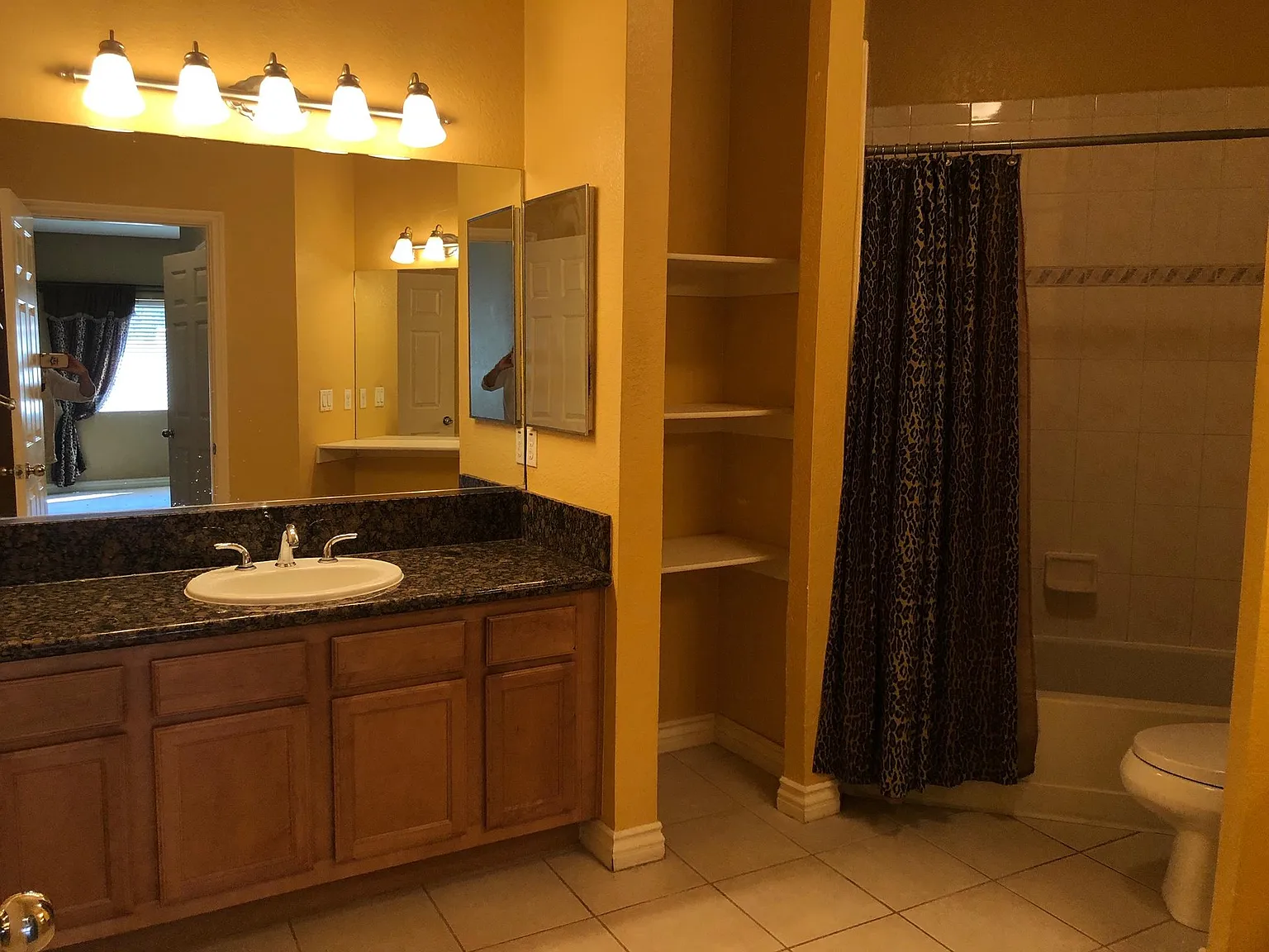 2 bed, 1213 sqft, $3,600 — Photo 4