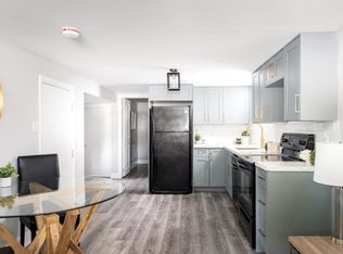 555 Erskine Ave #2, Peterborough, ON K9J7Z1