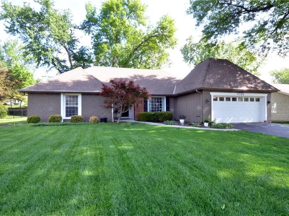 9708 W 105th Ter, Overland Park, KS 66212