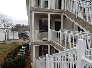 560 Moon Bay Dr UNIT 3, Kuttawa, KY 42055