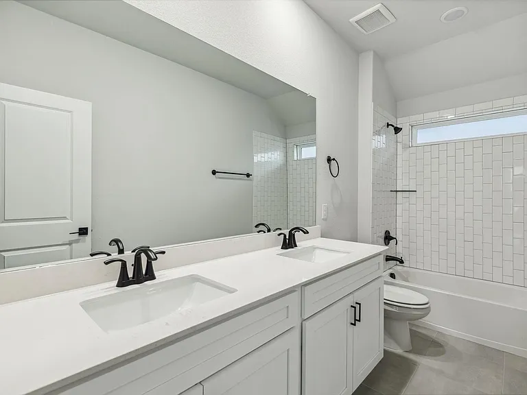 2821 Woodland Ct — Photo 8