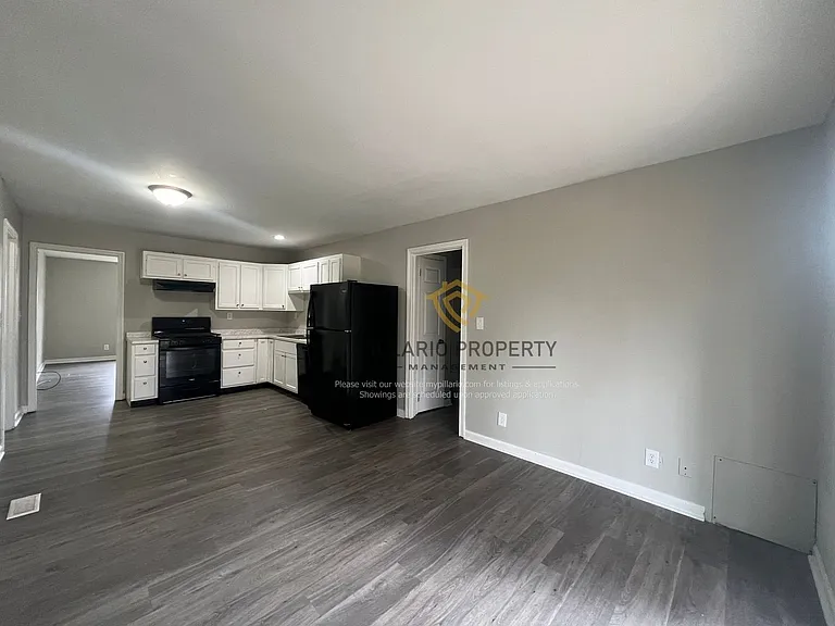 8523 E 42nd St — Photo 20