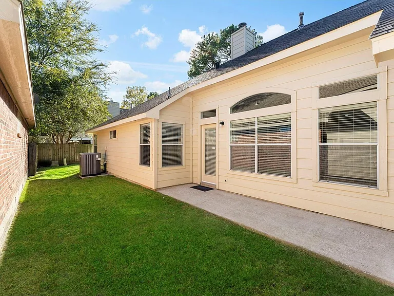 31 Auburn Path Dr — Photo 23