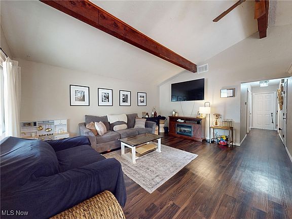 4th image of 8379 Mentorwood Dr