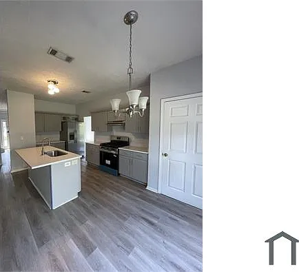 3585 Highland Bluff Dr — Photo 1