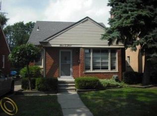 504 Catalpa Dr, Royal Oak, MI 48067