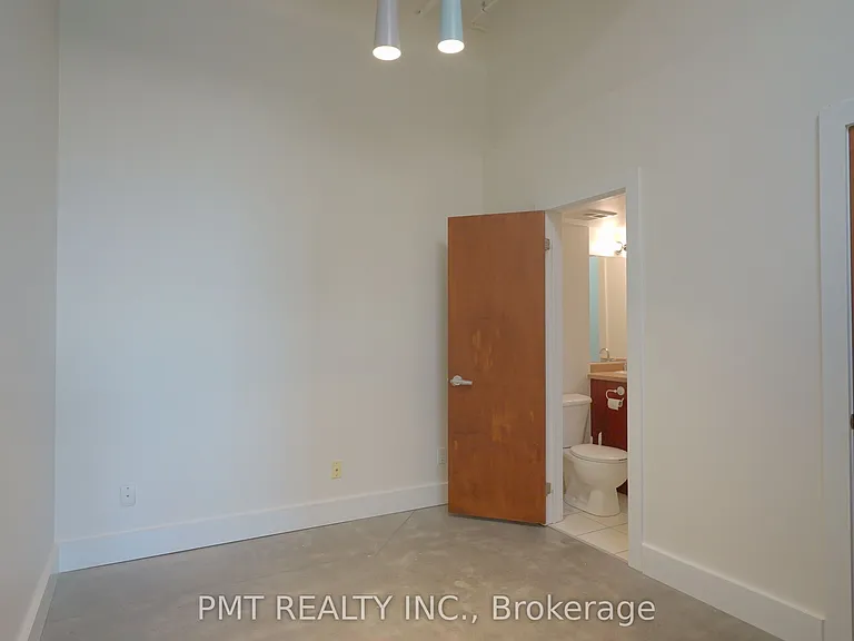 550 Hopewell Ave #302 — Photo 17