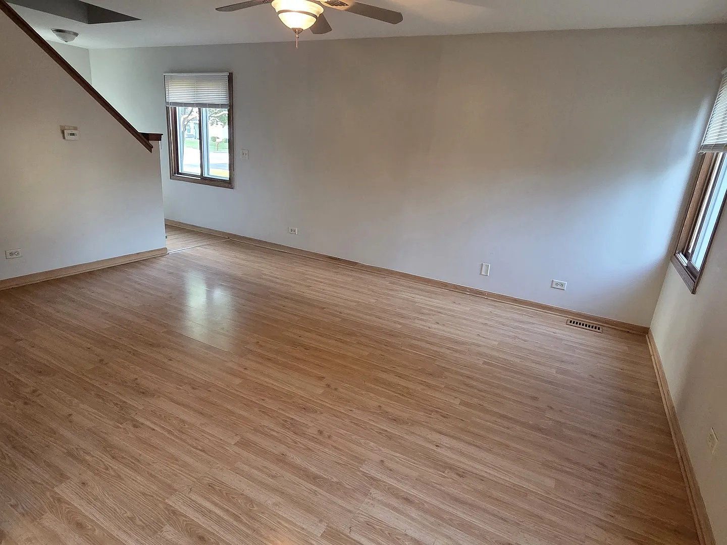3 bed, 1.5 bath, 1491 sqft, $2,875 — Photo 2