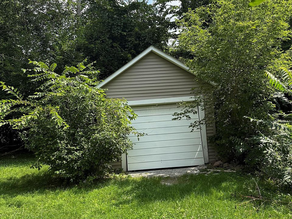 21130 Inkster Rd, photo 15