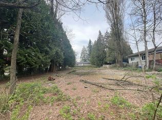 15505 104th Ave, Surrey, BC V3R 1N9