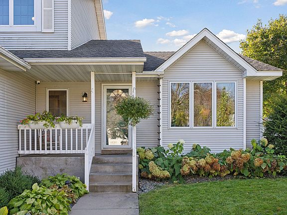 2nd image of 3030 92nd Ave NE