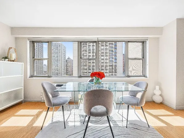100 W 93rd St APT 8K, New York, NY 10025
