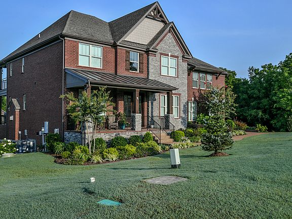 3rd image of 562 Great Angelica Way