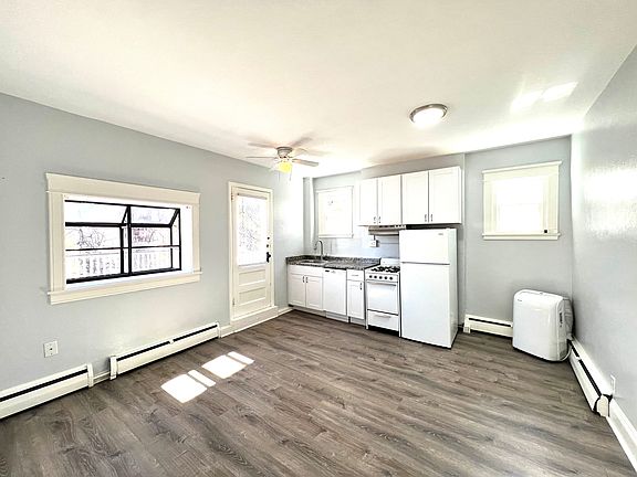 2nd image of 875 N Marion St APT 4