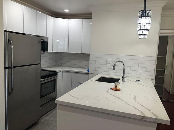 Newly Renovated Kitchen