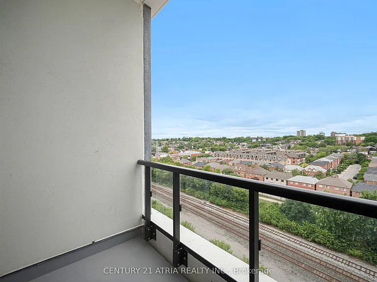 858 Dupont St #Penthouse 19 — Photo 33
