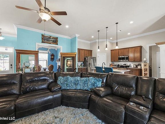 5th image of 16366 Millsaps Ave