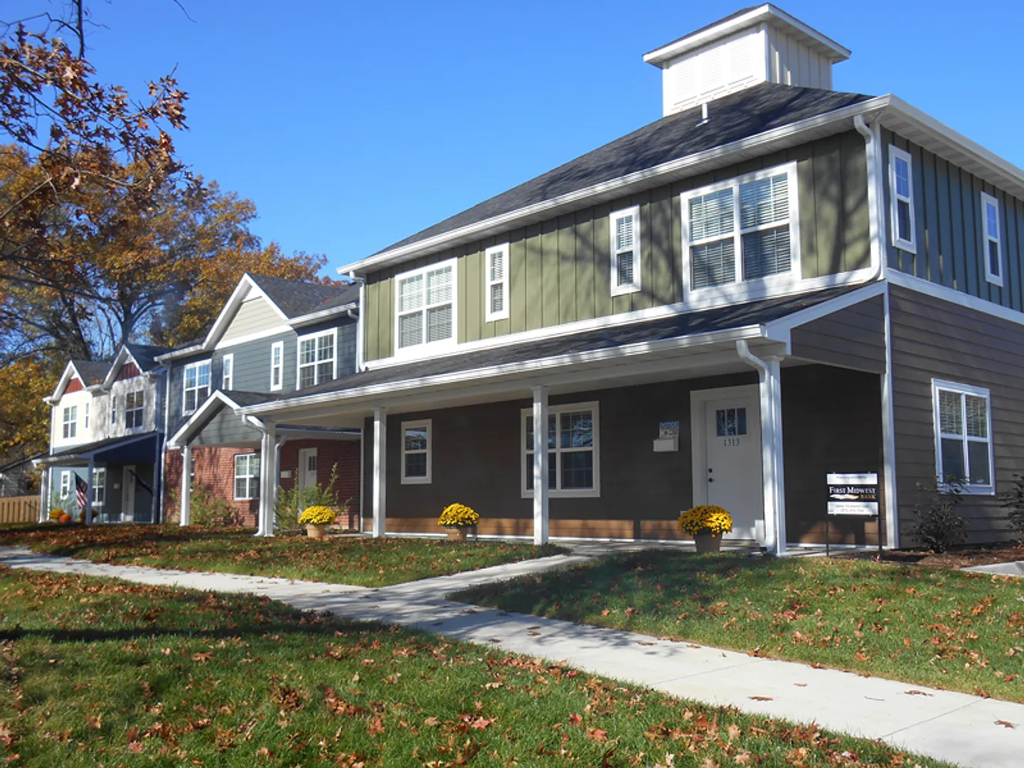 2 Bed 2.5 Bath Luxury Cottage — Photo 2