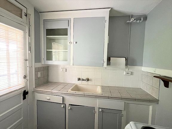 4th image of 446 6th St N #26