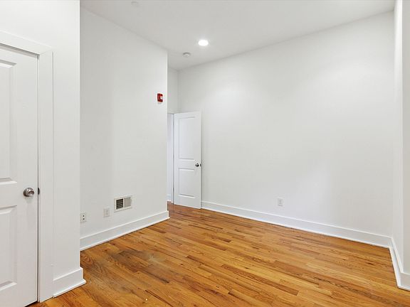 4th image of 1701 W Jefferson St APT 1