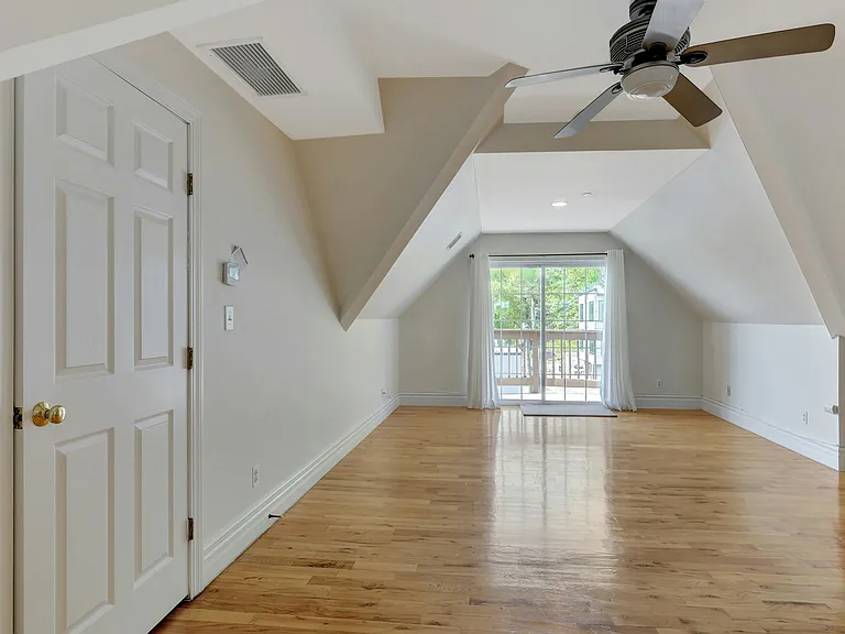 170 Undercliff Ave — Photo 11
