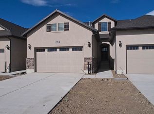 212 W Bellano Way, Centerville, UT 84014