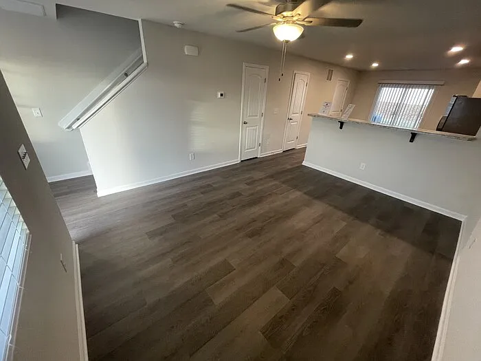 1022 Peony Ln — Photo 6