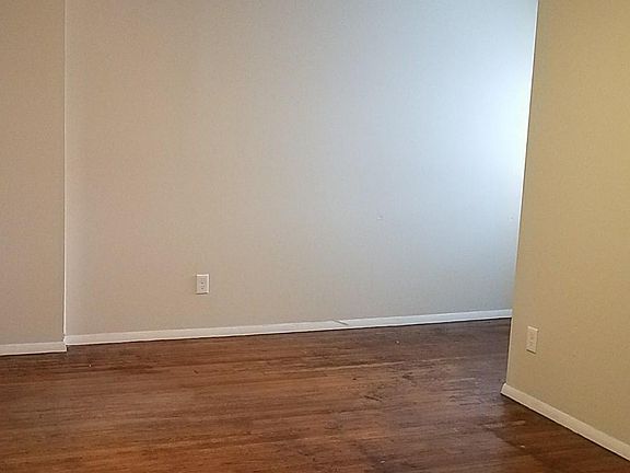 Biggest Bedroom with 2 closets