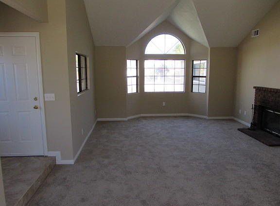 3rd image of 44147 Dahlia St