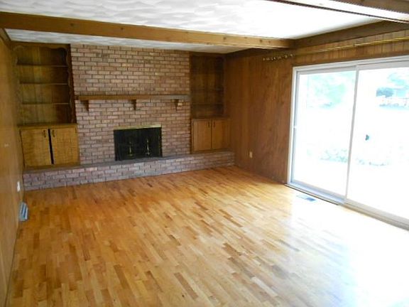 5th image of 4690 Kingswood Dr