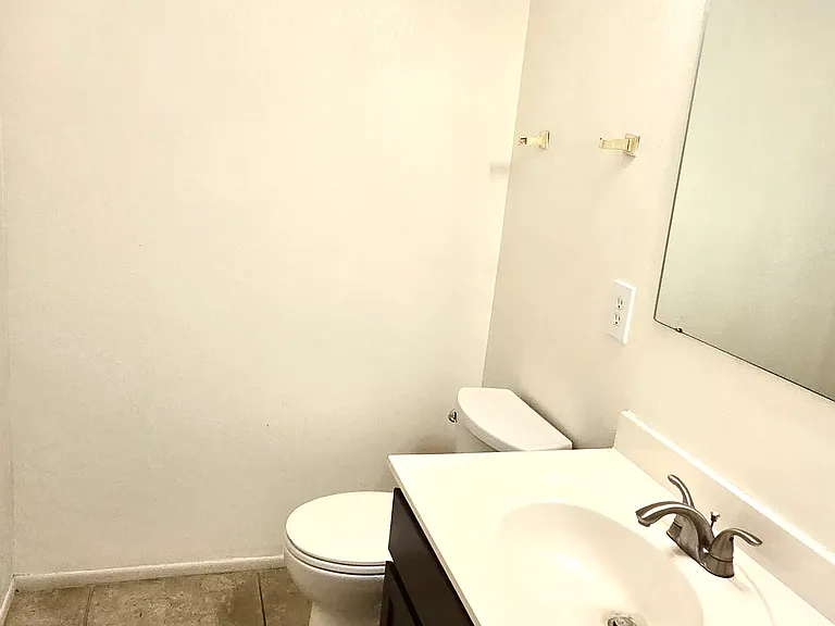 3320 S Juniper St — Photo 6