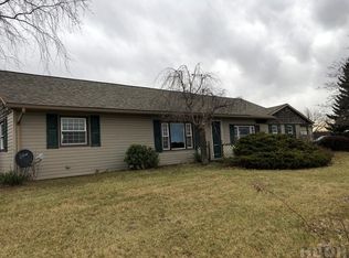 7399 State Route 100, Sycamore, OH 44882